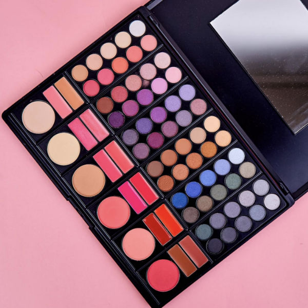 Ultimate Beauty Collection Makeup Palette