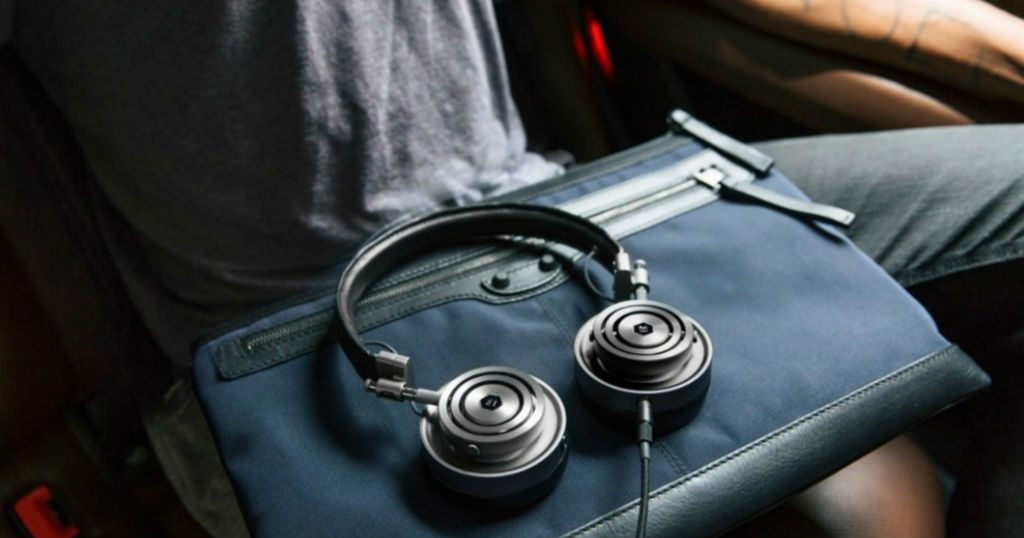 Headphones Master & Dynamic MH30