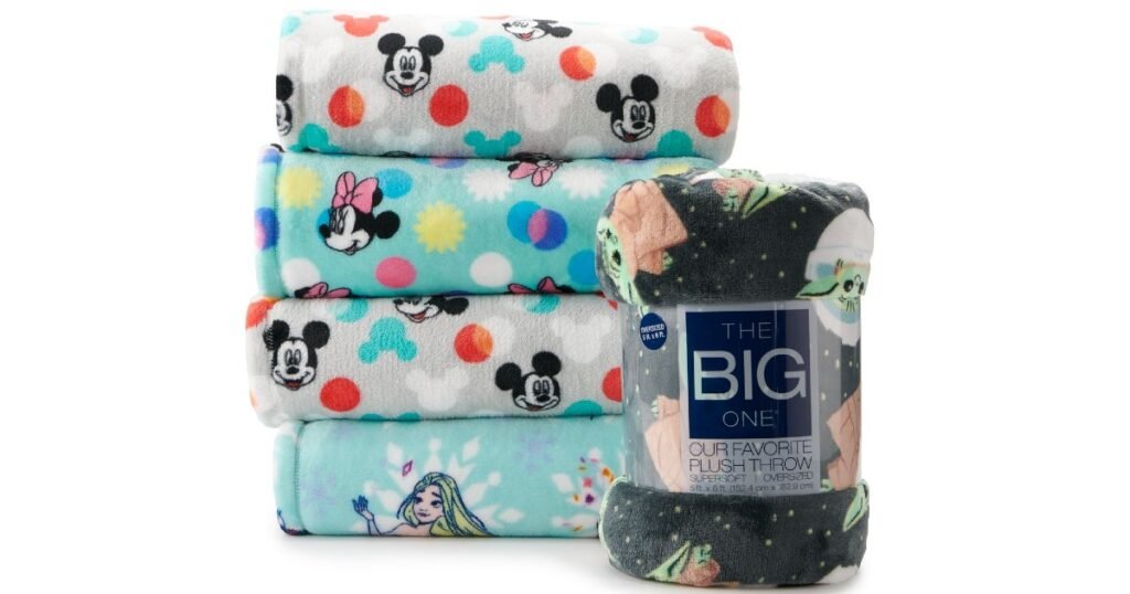 The Big One Disney Plush Throws en Kohl's