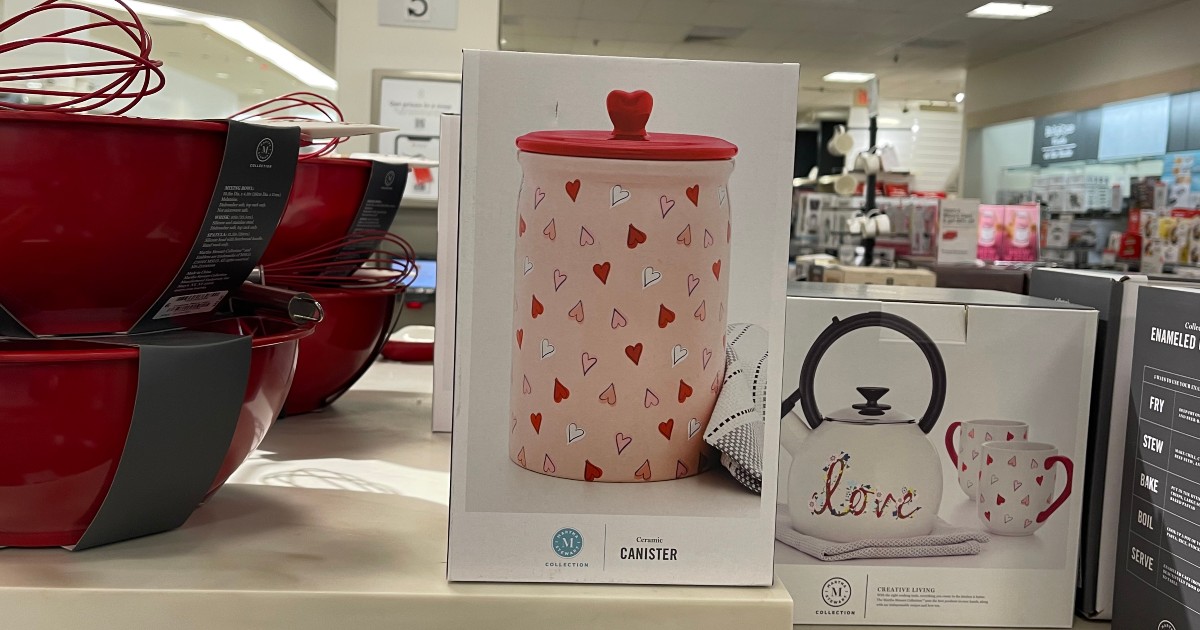 Read more about the article Martha Stewart Heart Treat Jar SOLO $13.93 en Macy’s (Reg $40)